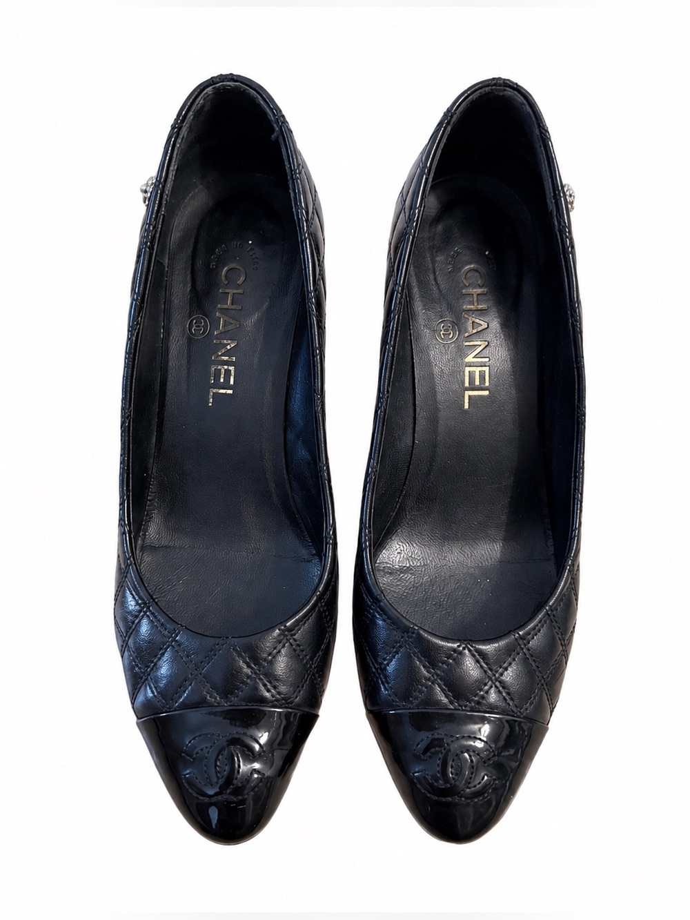 CHANEL Black Quilted Leather Cap-Toe Pumps with Patent CC